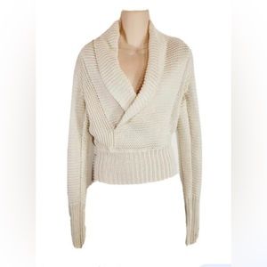 White American Eagle sweater